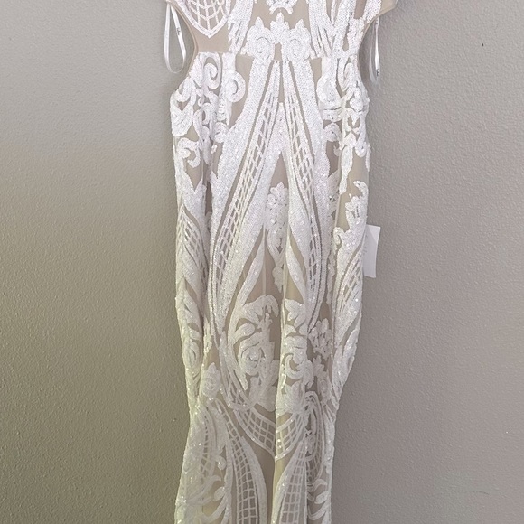 Lulus Always Adored White and Nude
Sequin Mermaid Maxi Wedding Dress XS - Picture 7 of 13